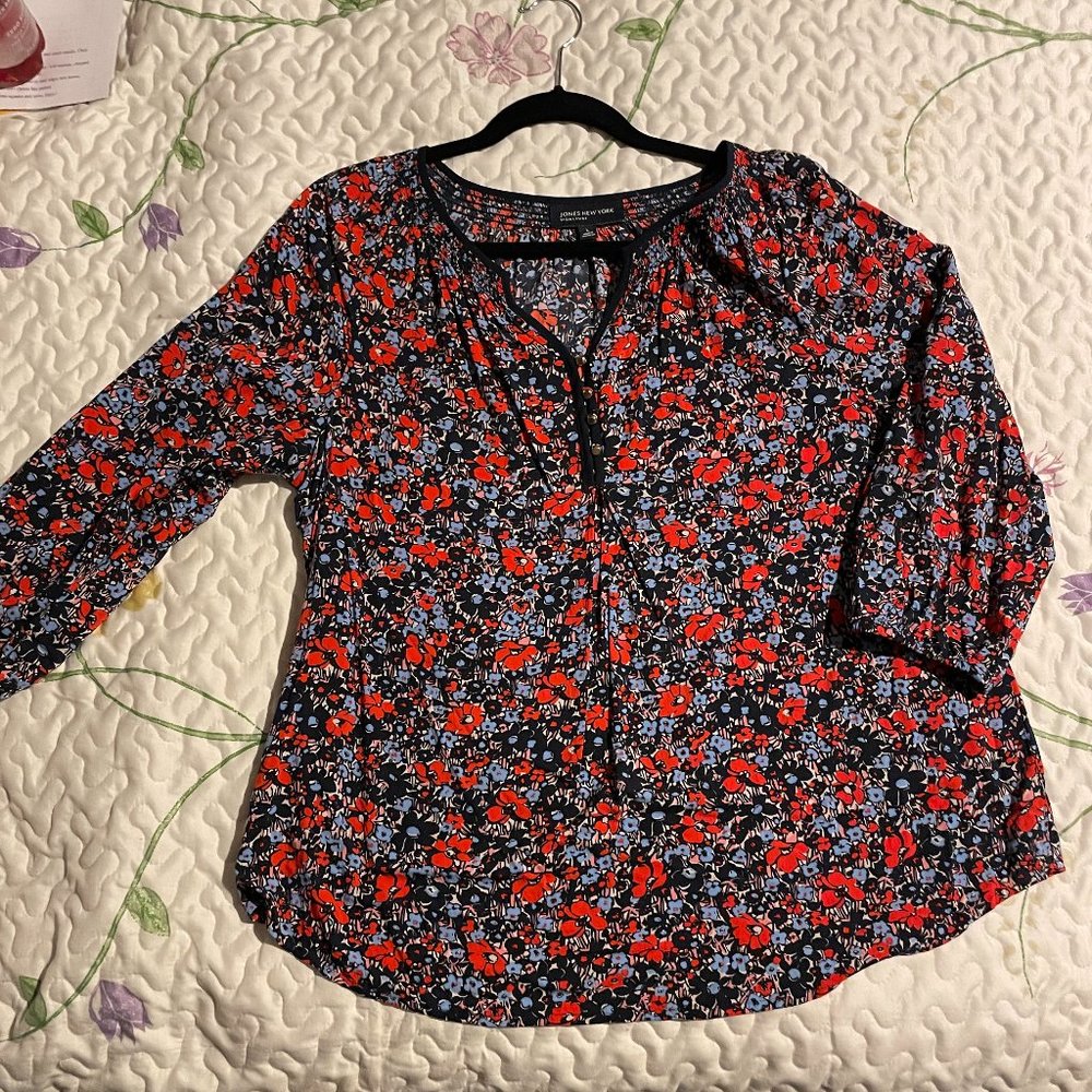 Women's Jones New York Signature top